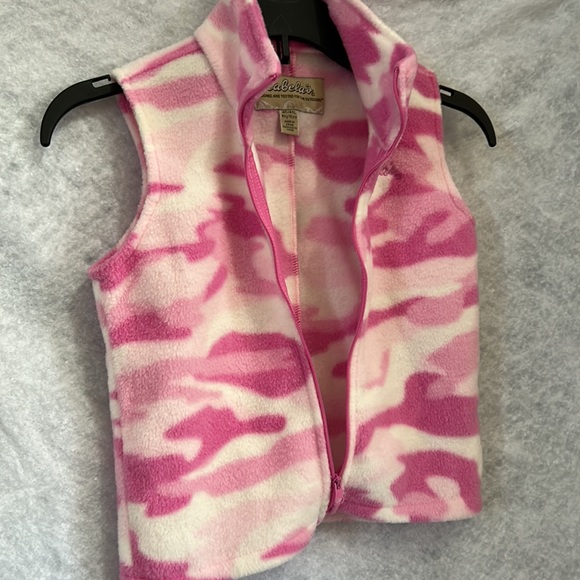 Cabela’s Girls Fleece Pink Camo Vest - Picture 4 of 6
